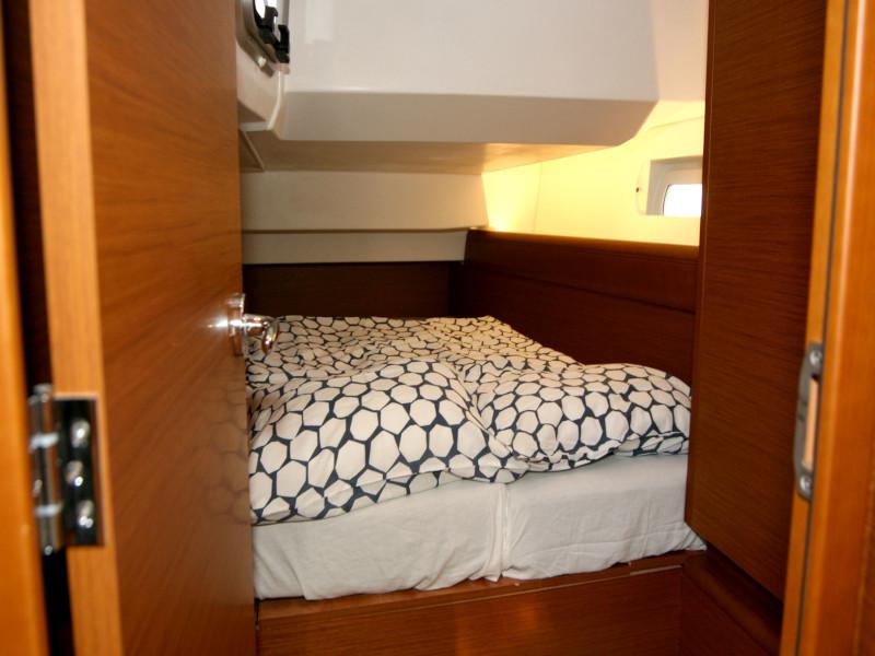 Book yachts online - sailboat - Sun Odyssey 419 - Mira - rent