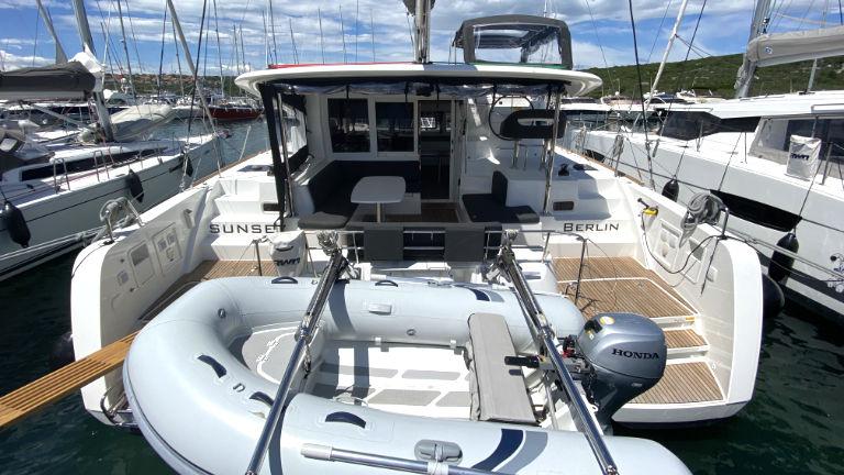 Book yachts online - catamaran - Lagoon 40_1 - Sunset - rent