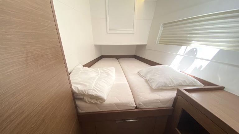 Book yachts online - catamaran - Lagoon 40_1 - Sunset - rent