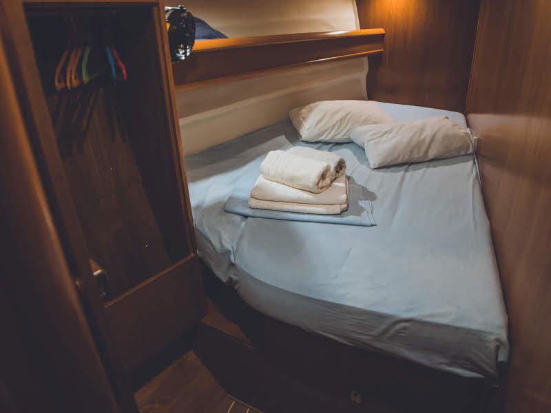 Book yachts online - sailboat - Sun Odyssey 49 - ANAX - rent