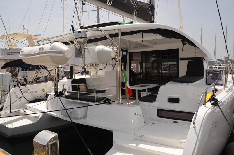 Book yachts online - catamaran - Lagoon 42 - Balute - rent