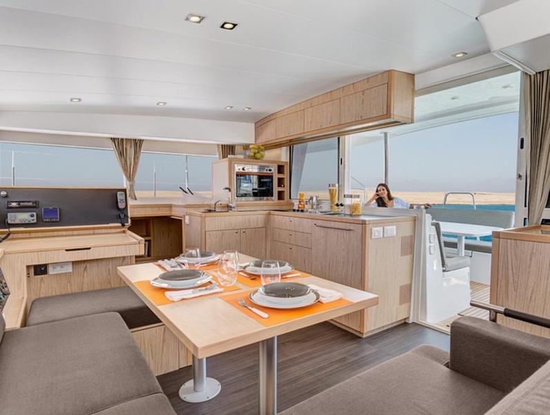 Book yachts online - catamaran - Lagoon 400 S2 - Vassiliki - rent