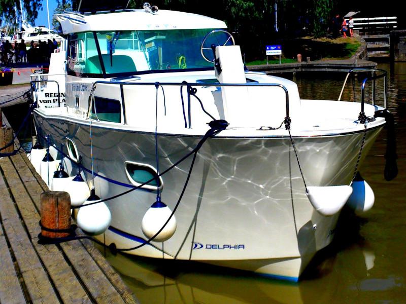 Book yachts online - motorboat - Delphia Escape 800 - Linnea  - rent
