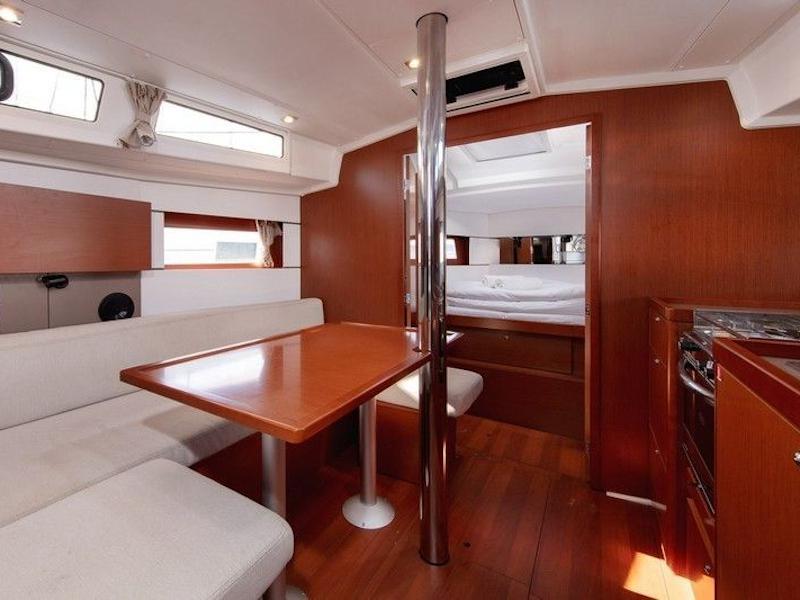 Book yachts online - sailboat - Oceanis 38.1 - Anima Maris - rent