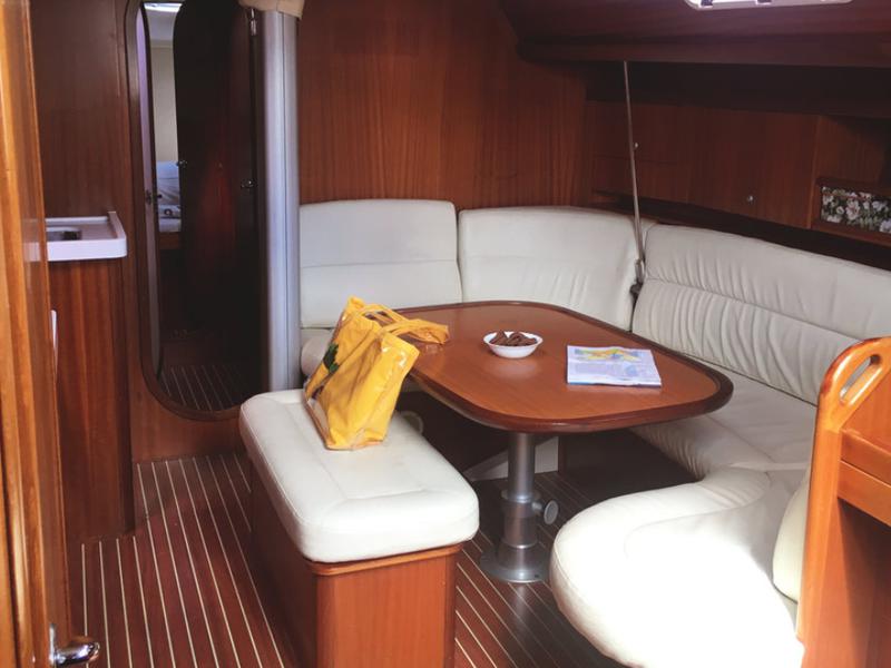 Book yachts online - sailboat - Salona 45 - Goga - rent