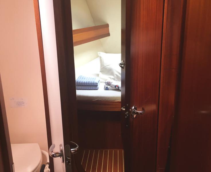 Book yachts online - sailboat - Salona 45 - Goga - rent