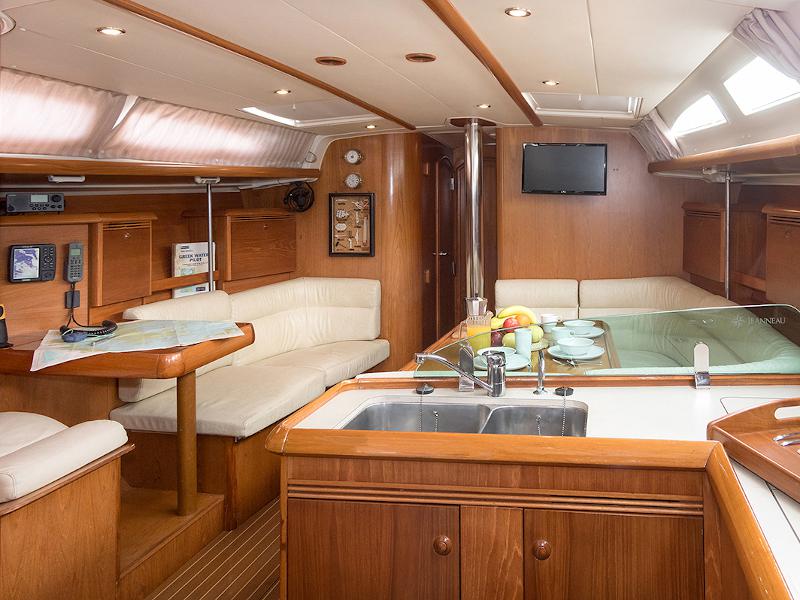 Book yachts online - sailboat - Sun Odyssey 43 - Frine - rent