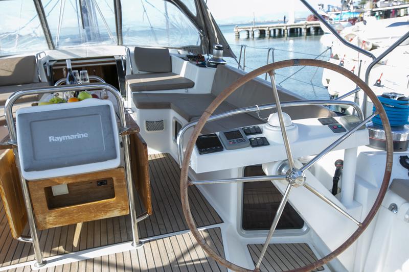 Book yachts online - sailboat - Jeanneau 57 - Messenger - rent