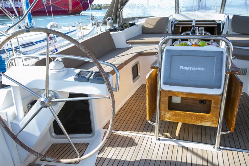 Book yachts online - sailboat - Jeanneau 57 - Messenger - rent