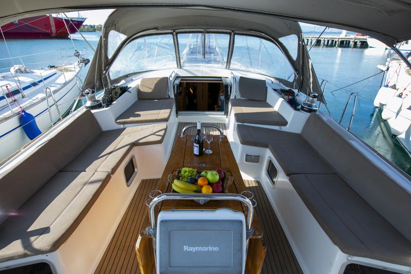 Book yachts online - sailboat - Jeanneau 57 - Messenger - rent