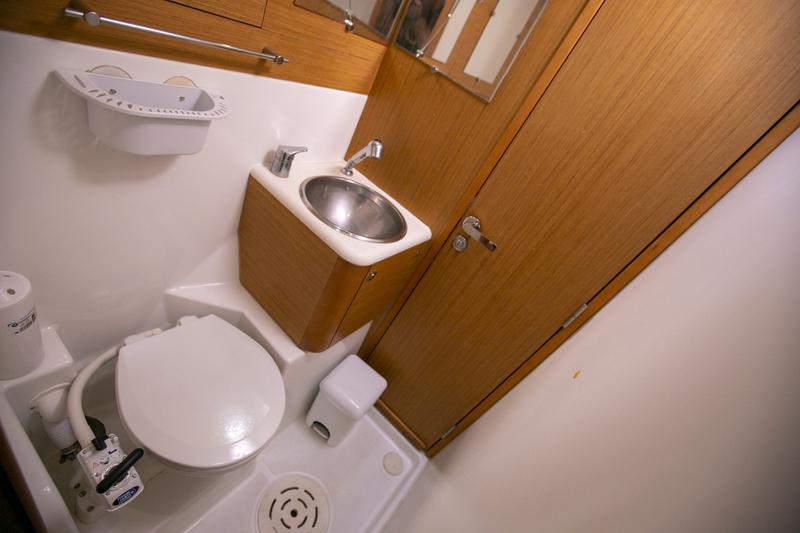 Book yachts online - sailboat - Jeanneau 57 - Messenger - rent