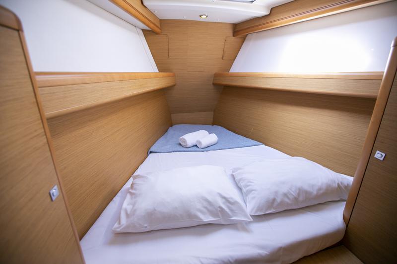 Book yachts online - sailboat - Jeanneau 57 - Messenger - rent