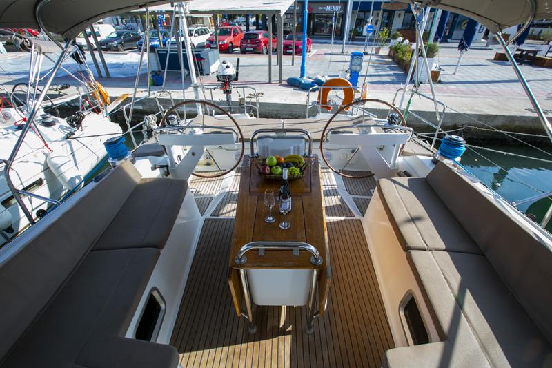 Book yachts online - sailboat - Jeanneau 57 - Messenger - rent