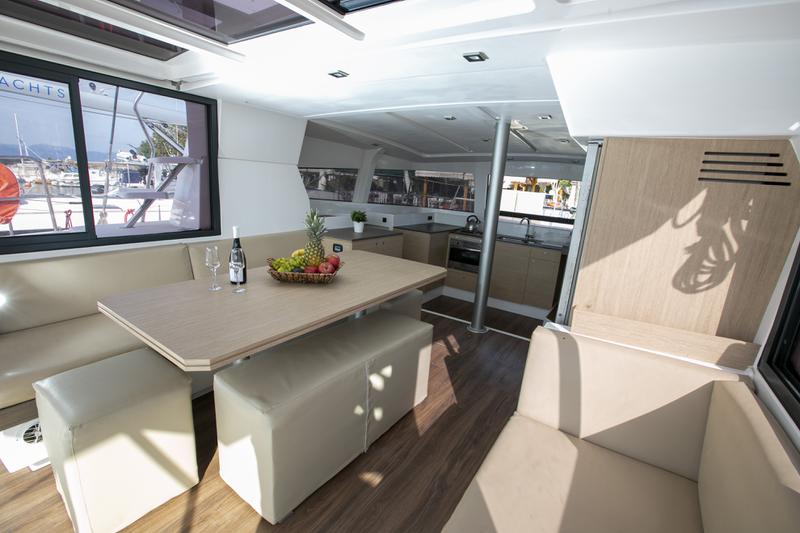 Book yachts online - catamaran - Bali 4.0 - Blue Dream II / A/C, WM, Generator, solar panels &amp; electric WC - rent