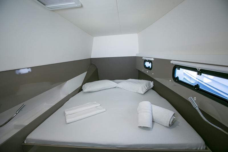 Book yachts online - catamaran - Bali 4.1 - North Cat II / A/C, WM, Generator, solar panels &amp; electric WC - rent