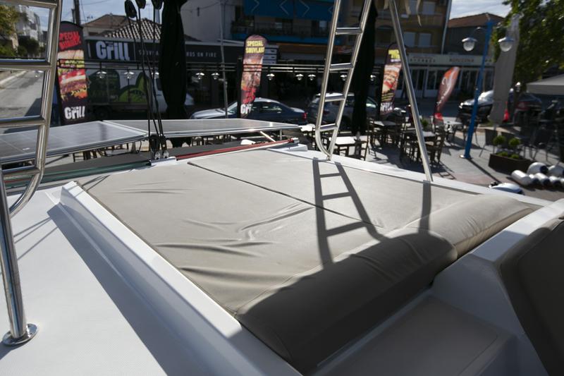 Book yachts online - catamaran - Bali 4.1 - North Cat II / A/C, WM, Generator, solar panels &amp; electric WC - rent