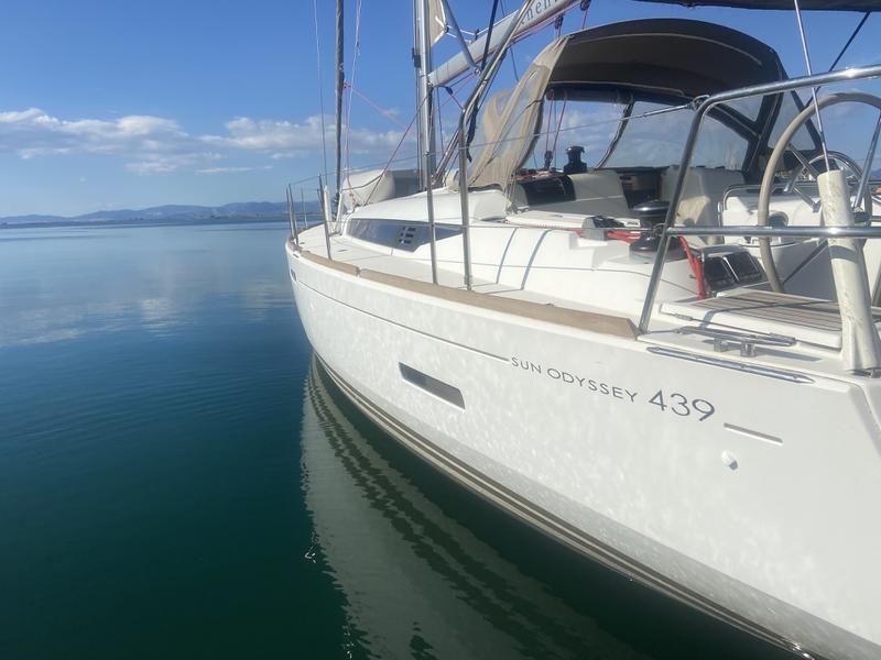 Book yachts online - sailboat - Sun Odyssey 439 - Triada / with bow thruster &amp; solar panels - rent