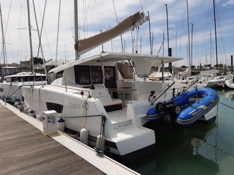 Book yachts online - catamaran - Lucia 40 - Rhum marin - rent