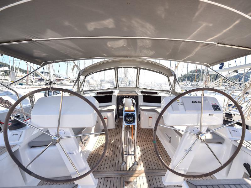 Book yachts online - sailboat - Hanse 458 - YASSICA - rent