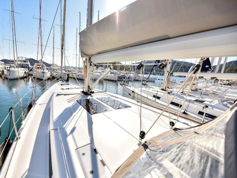 Book yachts online - sailboat - Hanse 458 - GOBUN - rent