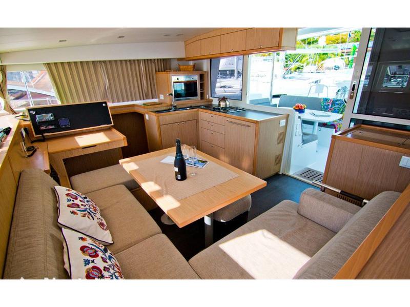 Book yachts online - catamaran - Lagoon 400 S2 - Opale 4 - rent