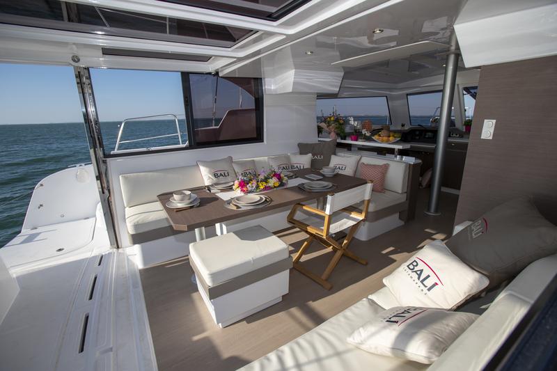 Book yachts online - catamaran - Bali Catspace TEAM FACTORY - Team Factory - rent