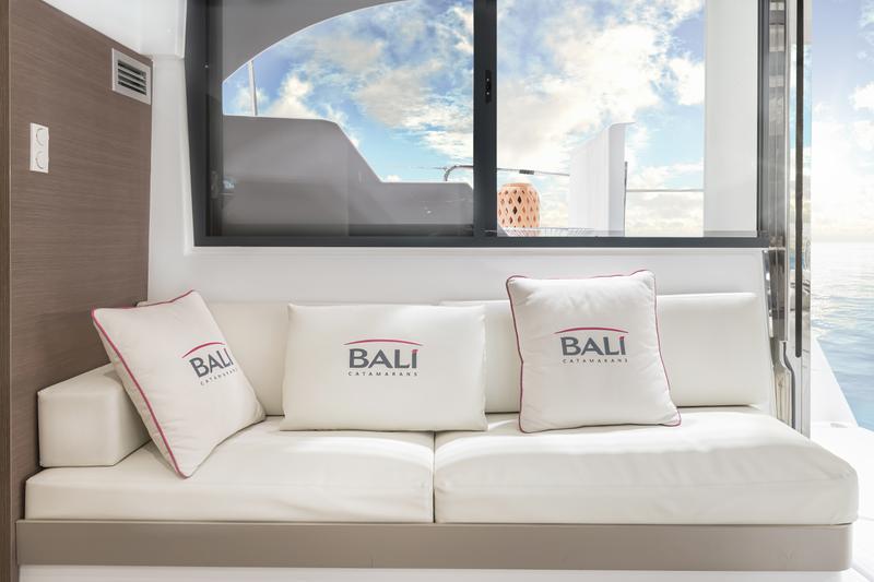 Book yachts online - catamaran - Bali Catspace TEAM FACTORY - Team Factory - rent