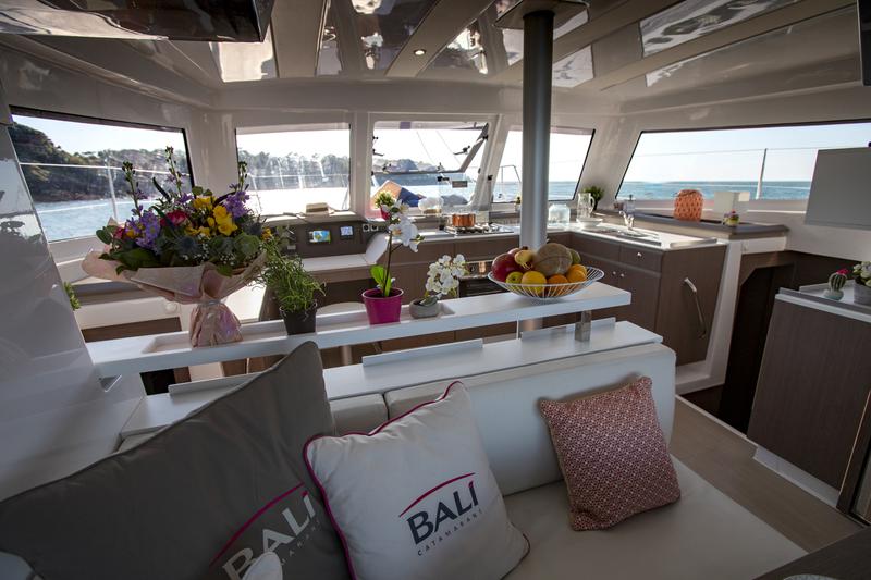 Book yachts online - catamaran - Bali Catspace TEAM FACTORY - Team Factory - rent