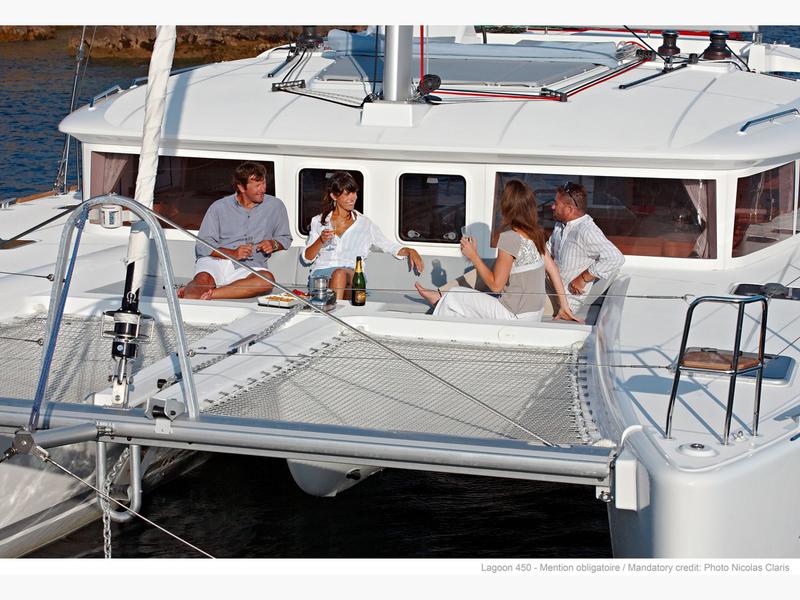 Book yachts online - catamaran - Lagoon 450  Flybridge - Cidici - rent