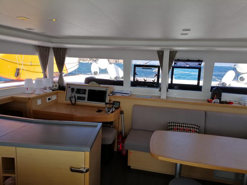 Book yachts online - catamaran - Lagoon 450  Flybridge - Cidici - rent