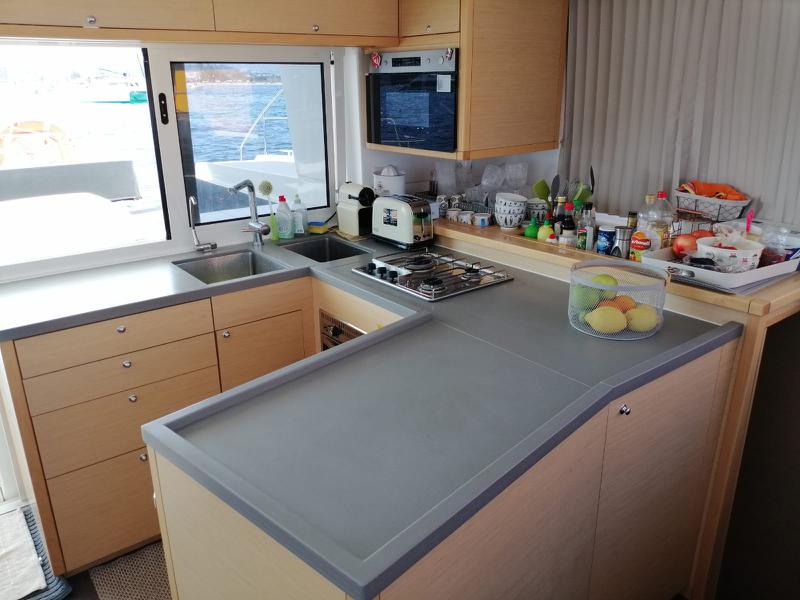 Book yachts online - catamaran - Lagoon 450  Flybridge - Cidici - rent