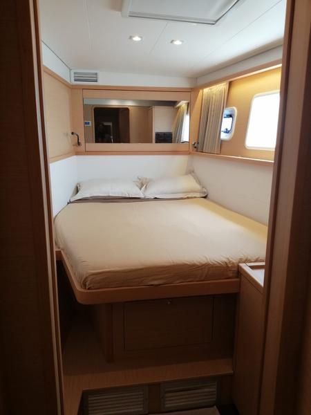 Book yachts online - catamaran - Lagoon 450  Flybridge - Cidici - rent