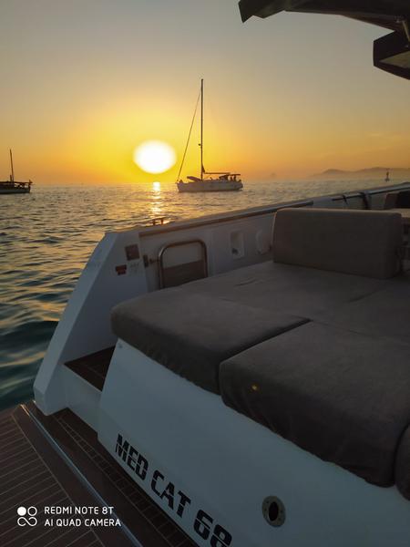 Book yachts online - motorboat - Fjord 44 Open - MEDCAT68 Available for daily charter only - From 10:00 to 20:00 - 0 night - rent