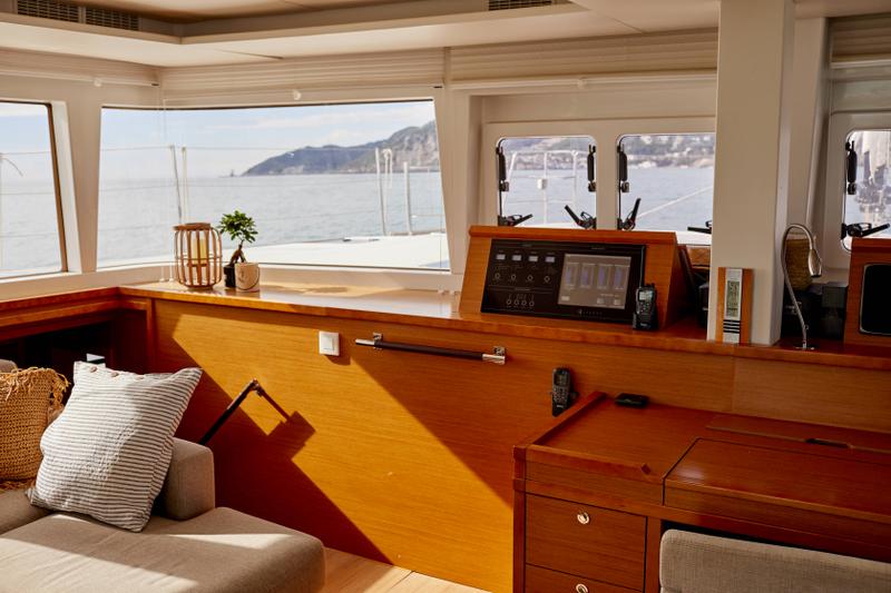 Book yachts online - catamaran - Lagoon 560 - Big Gani - rent