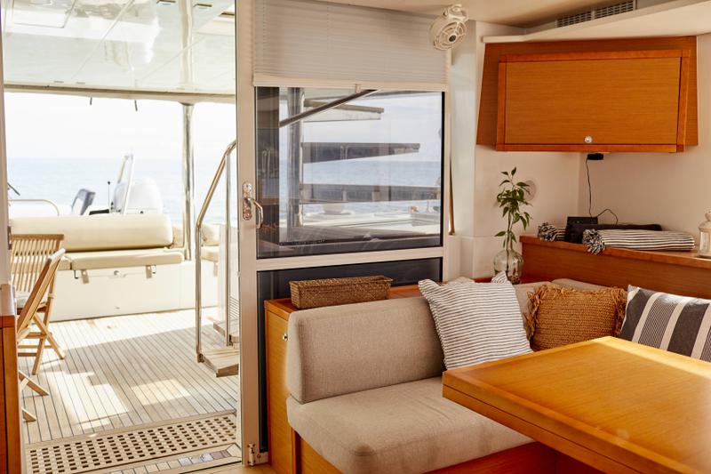 Book yachts online - catamaran - Lagoon 560 - Big Gani - rent