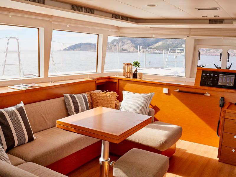 Book yachts online - catamaran - Lagoon 560 - Big Gani - rent