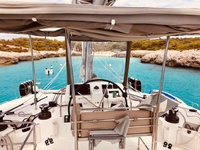 Book yachts online - catamaran - Lagoon 560 - Big Gani - rent