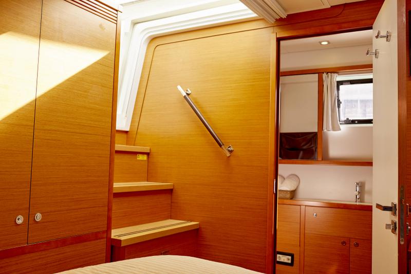 Book yachts online - catamaran - Lagoon 560 - Big Gani - rent