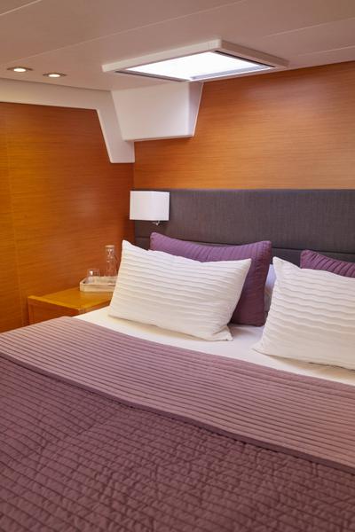 Book yachts online - catamaran - Lagoon 560 - Big Gani - rent