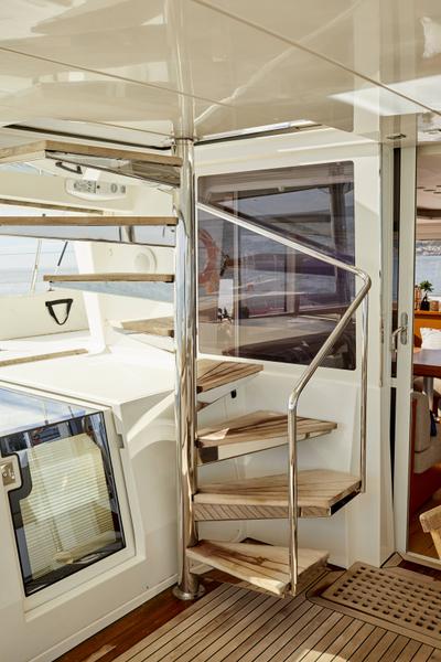 Book yachts online - catamaran - Lagoon 560 - Big Gani - rent