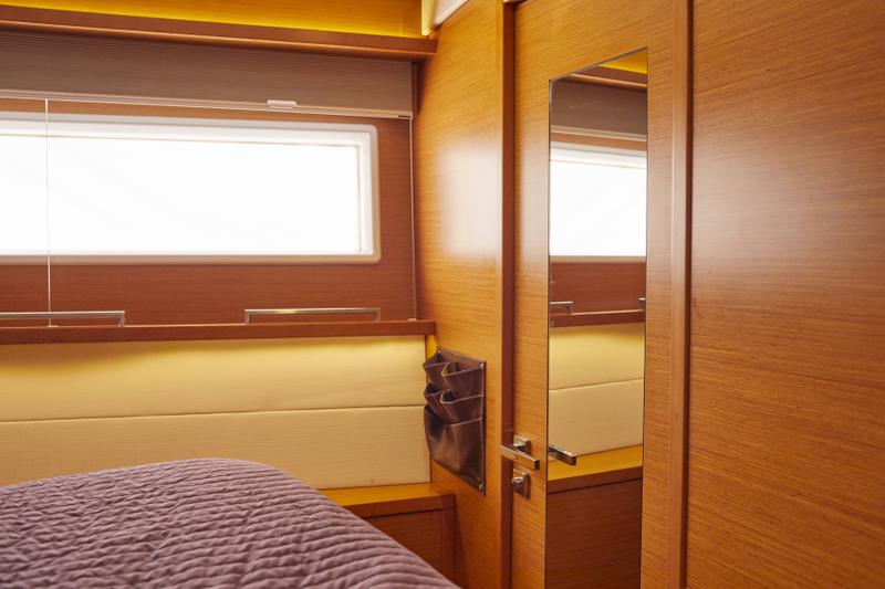 Book yachts online - catamaran - Lagoon 560 - Big Gani - rent