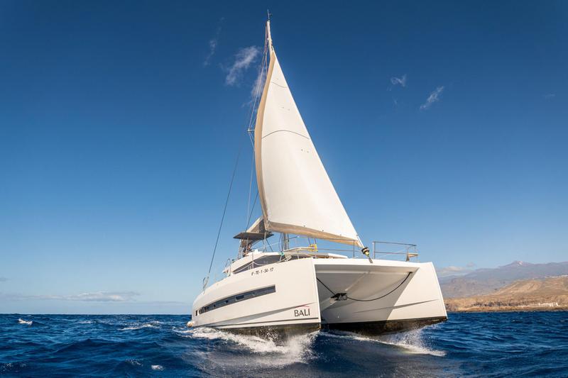 Book yachts online - catamaran - Bali 4.0 - Insail - rent