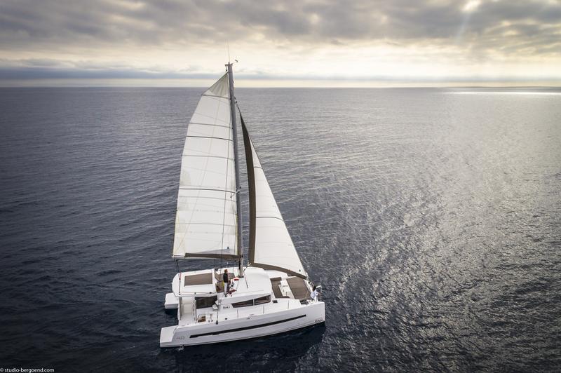 Book yachts online - catamaran - Bali 4.0 - Insail - rent