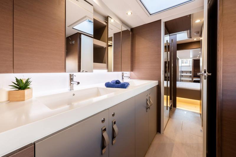 Book yachts online - catamaran - Bali 5.4. - Amura - rent