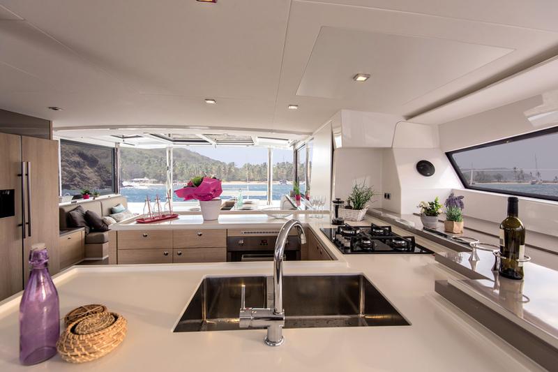 Book yachts online - catamaran - Bali 5.4. - Amura - rent