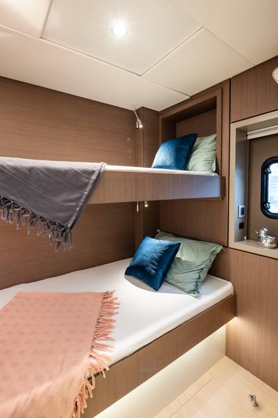 Book yachts online - catamaran - Bali 5.4. - Amura - rent