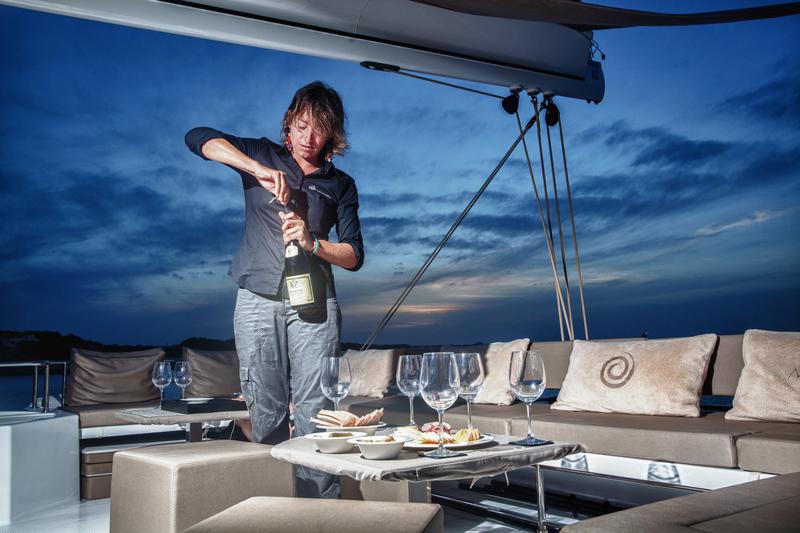Book yachts online - catamaran - Victoria 67 - Magec - rent
