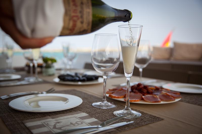 Book yachts online - catamaran - Victoria 67 - Magec - rent