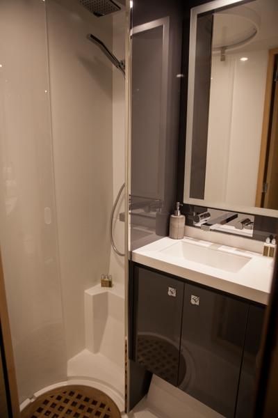 Book yachts online - catamaran - Victoria 67 - Magec - rent