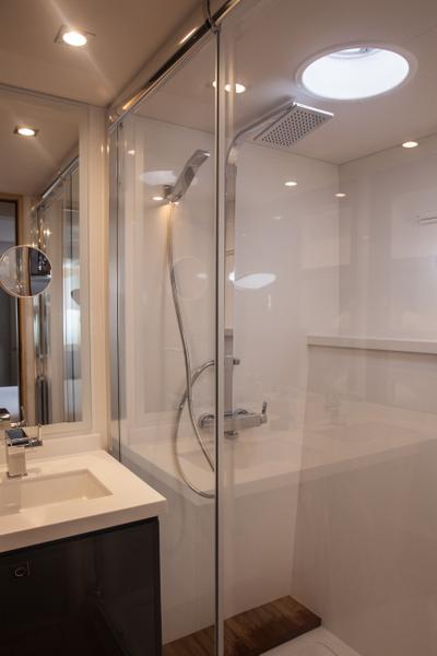 Book yachts online - catamaran - Victoria 67 - Magec - rent